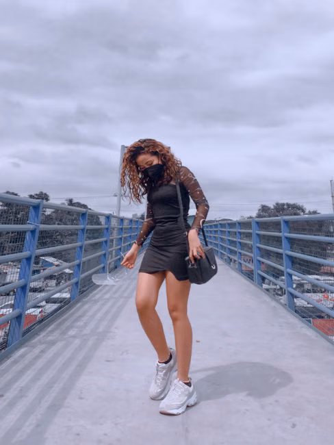 Vestidos e Saias